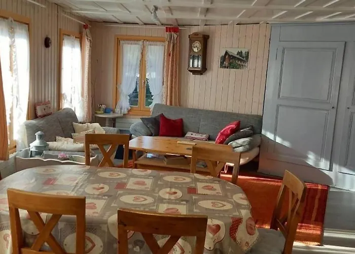 Familienchalet In Saanen - By Interhome