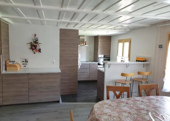 Familienchalet In Saanen - By Interhome Lägenhet Gstaad